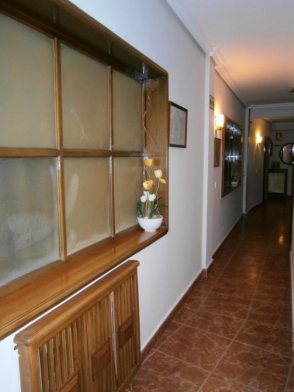 Hostal Residencia Avenida Куэнка Экстерьер фото