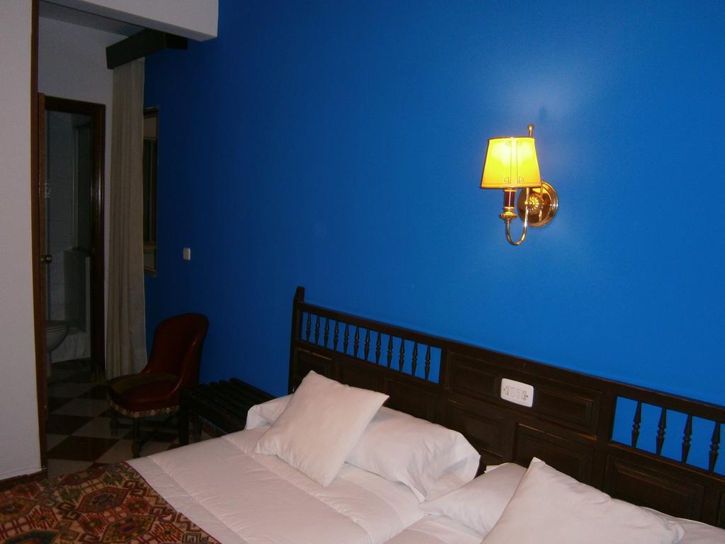 Hostal Residencia Avenida Куэнка Экстерьер фото