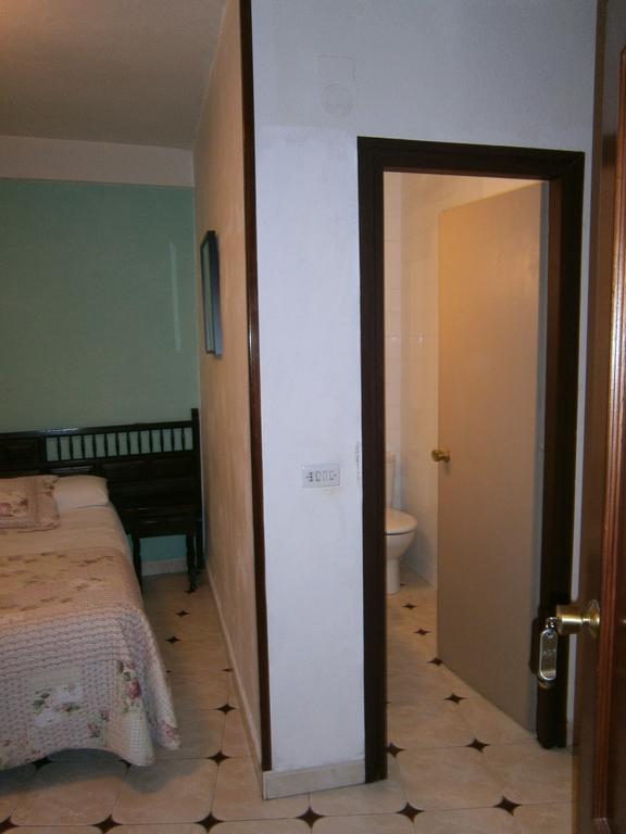 Hostal Residencia Avenida Куэнка Экстерьер фото