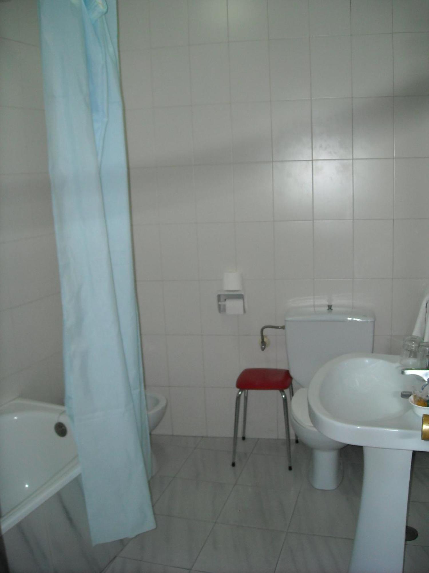 Hostal Residencia Avenida Куэнка Экстерьер фото